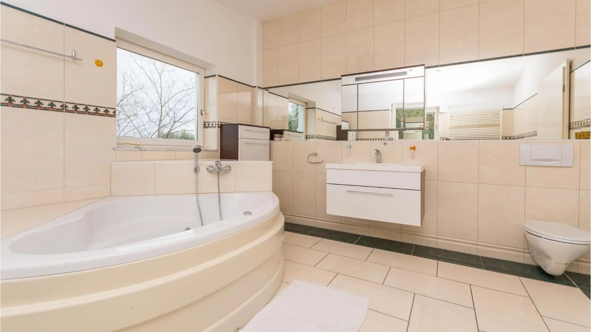 5 Bedroom Awesome Home In Rastane Donje Donje Rastane Holiday home